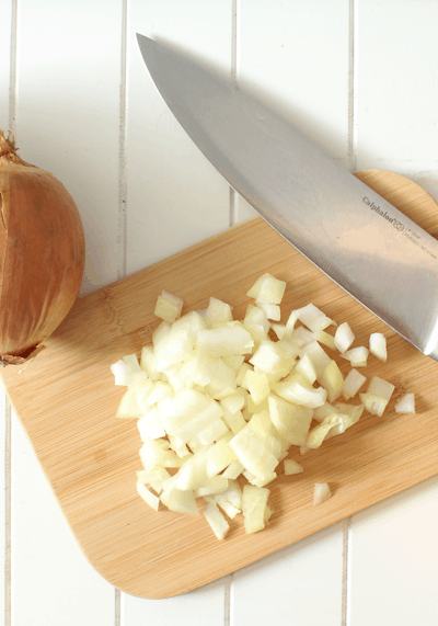 3 Essential Oils That Stop Crying While Cutting Onions